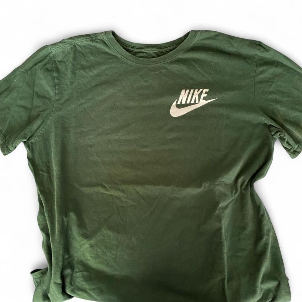 Nike Men's Green T-shirt